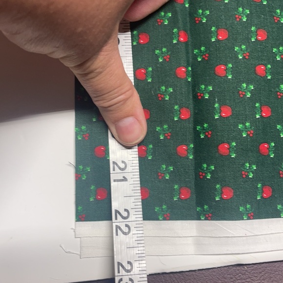 Large piece of Christmas fabric for crafts and sewing - Picture 3 of 7